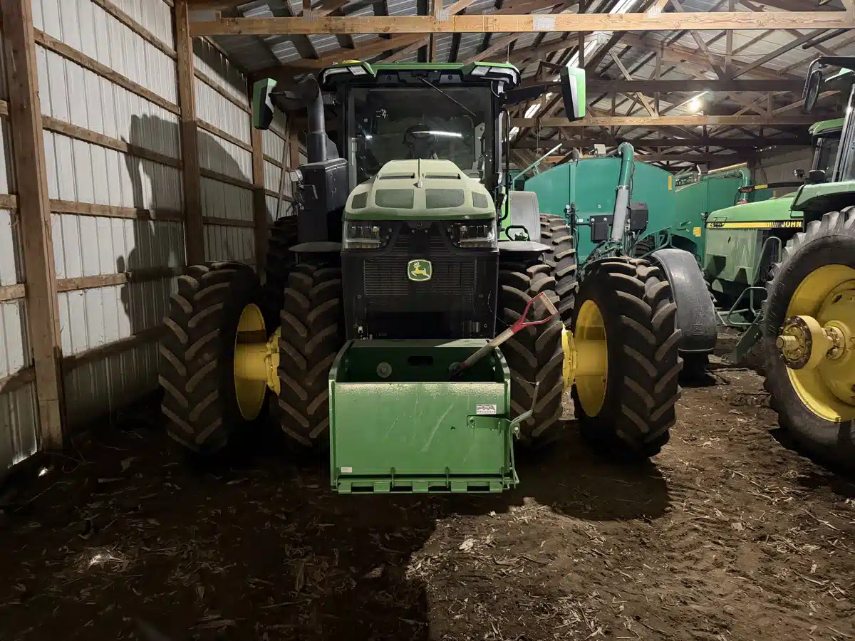 Photo de la Galerie 2 pour 2025 John Deere 8R 410 Tracteur