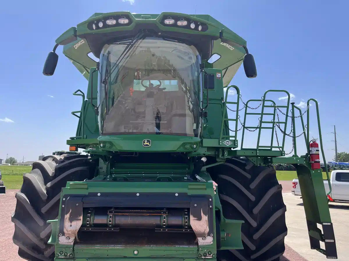 Gallery image 2 for 2021 John Deere S790 Combine