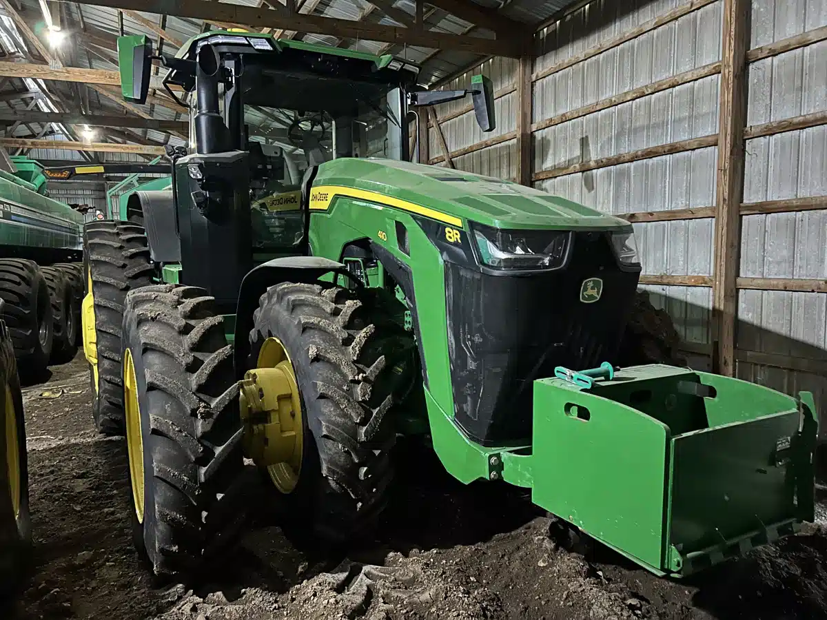 Photo de la Galerie 1 pour 2025 John Deere 8R 410 Tracteur
