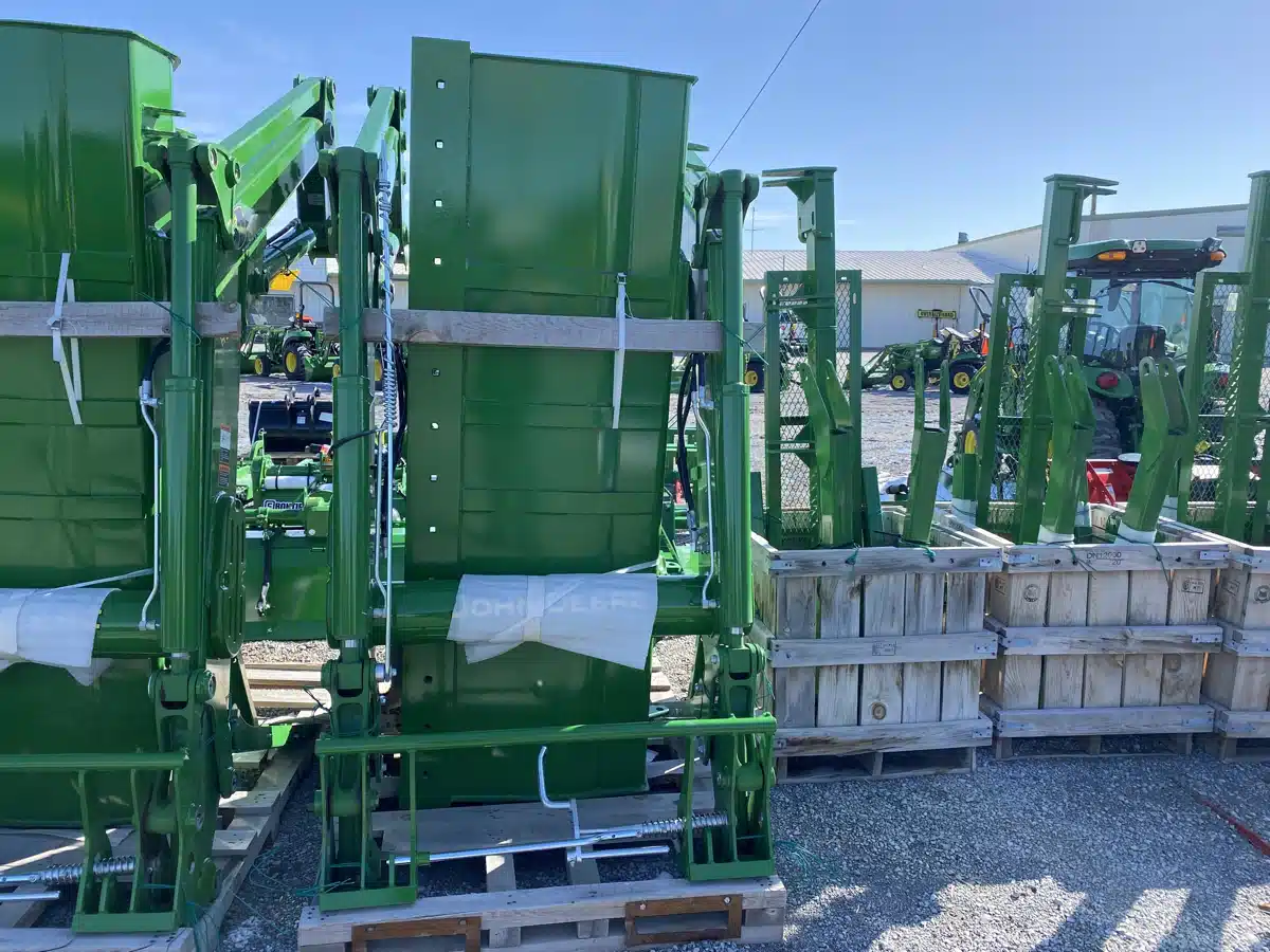 Photo de la Galerie 1 pour 2023 John Deere H310 chargeur frontal