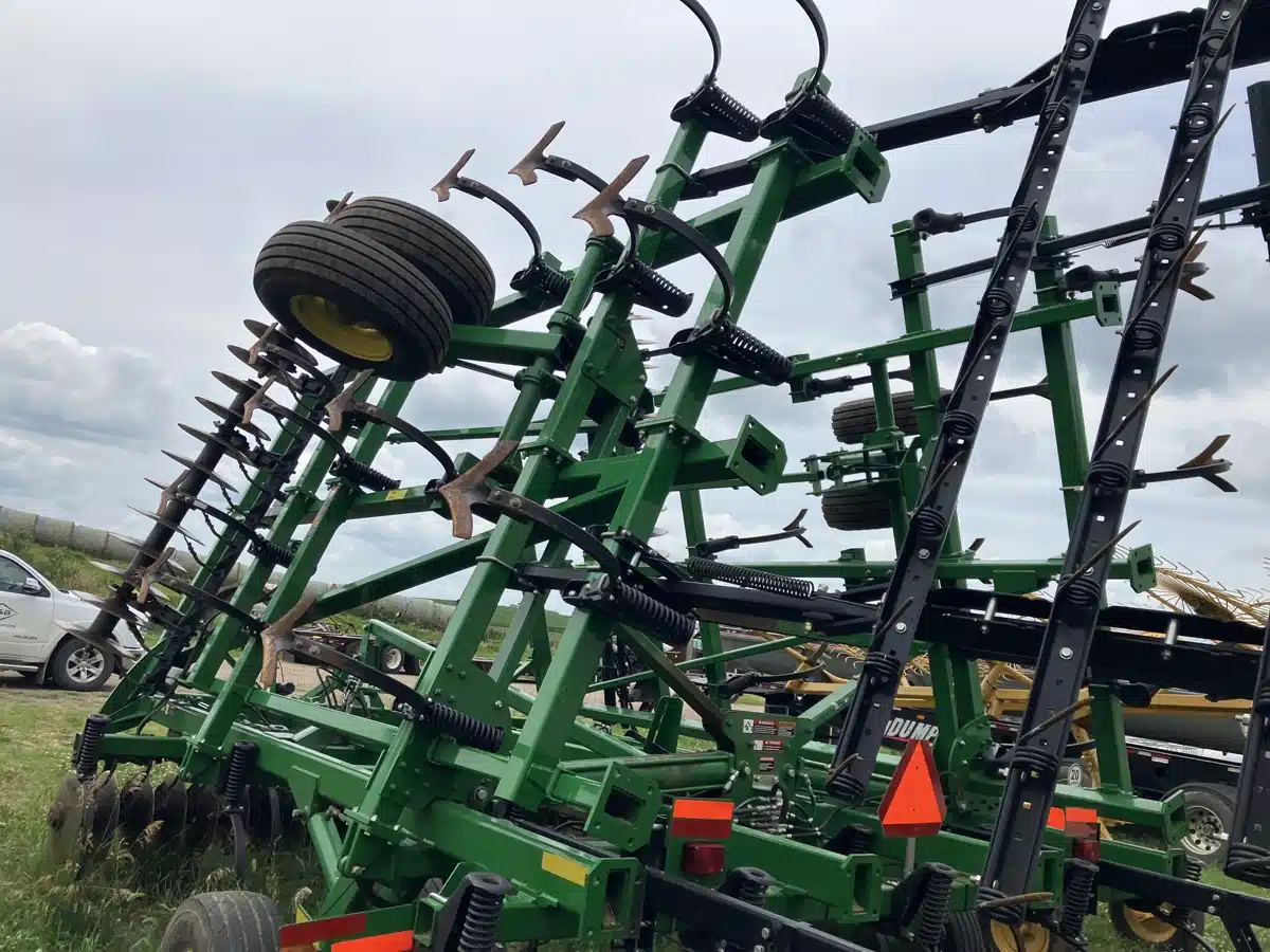 Gallery image 2 for 2017 John Deere 2310 Mulch Finisher