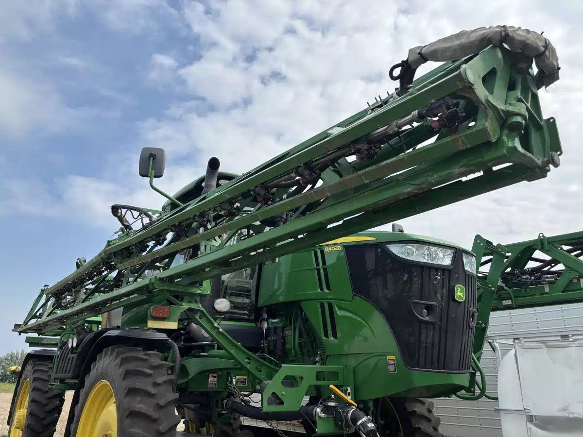 Gallery image 2 for 2018 John Deere R4038 Sprayer - Self Propelled