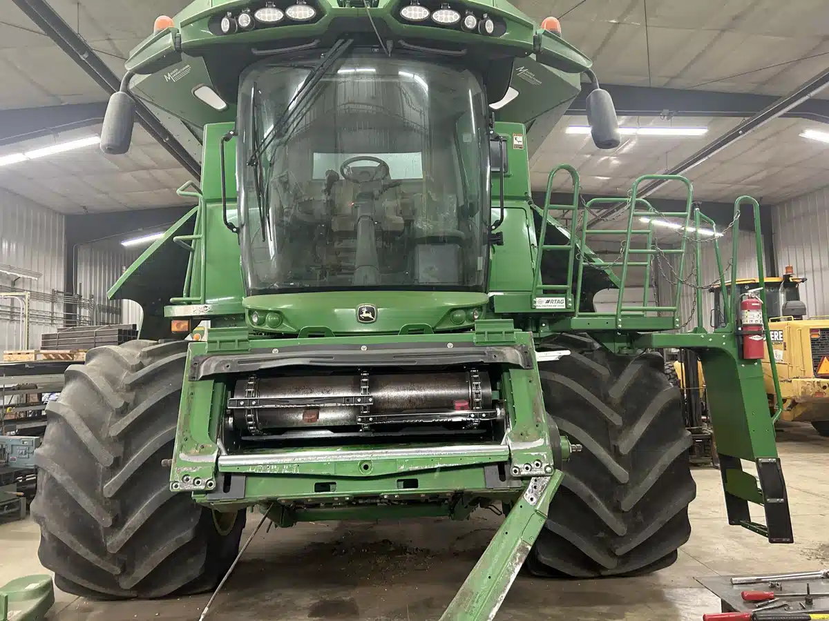 Photo de la Galerie 2 pour 2014 John Deere S690 Batteuse