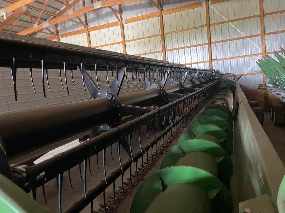 Gallery image 1 for 2012 John Deere 635 Header - Flex