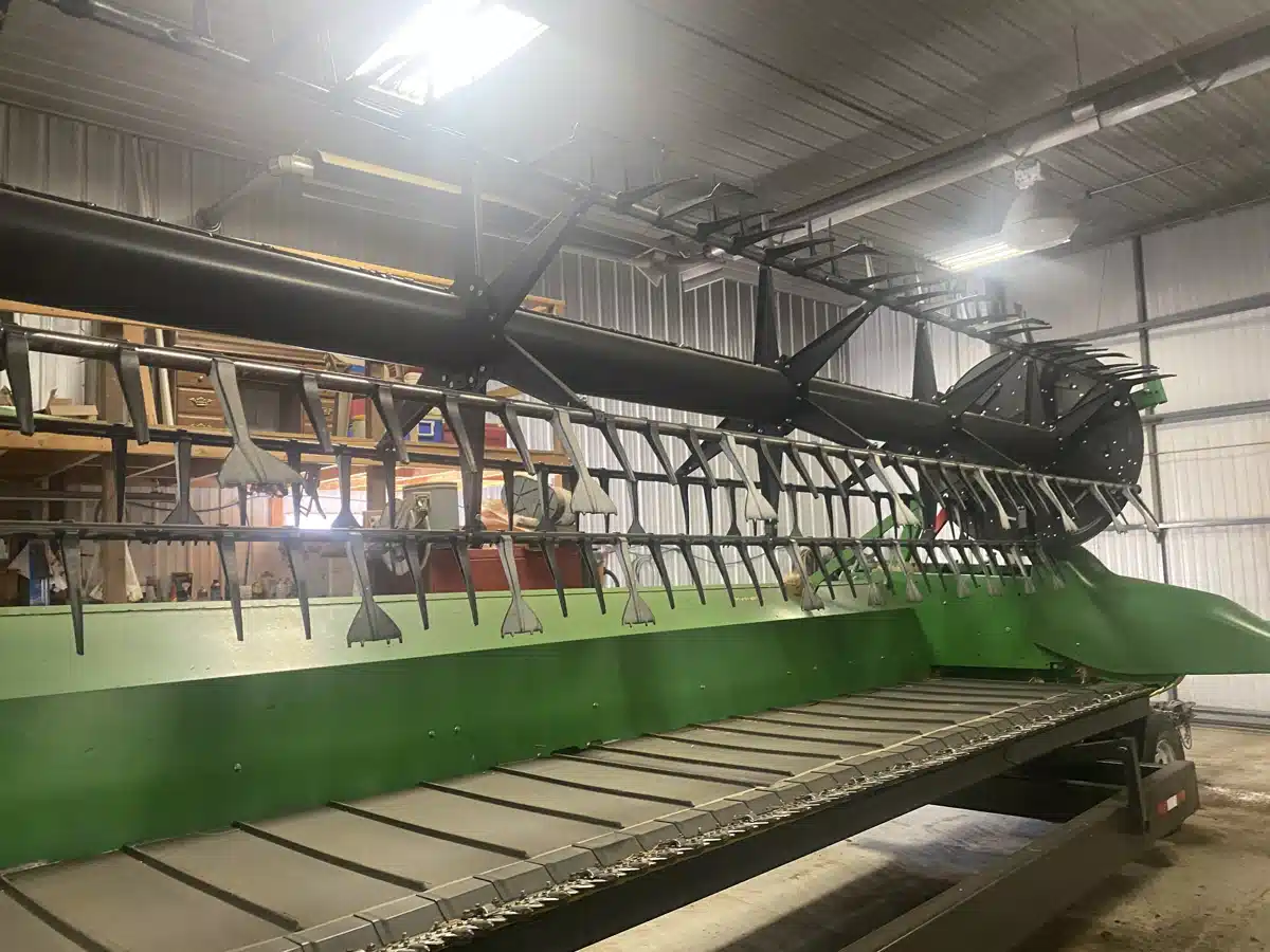 Gallery image 2 for 2018 John Deere 645FD Header - Draper