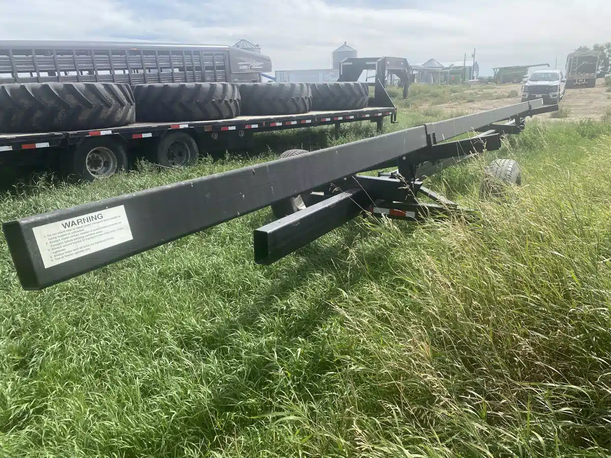 Photo de la Galerie 2 pour Klugman 35' Header Cart chariot à nez