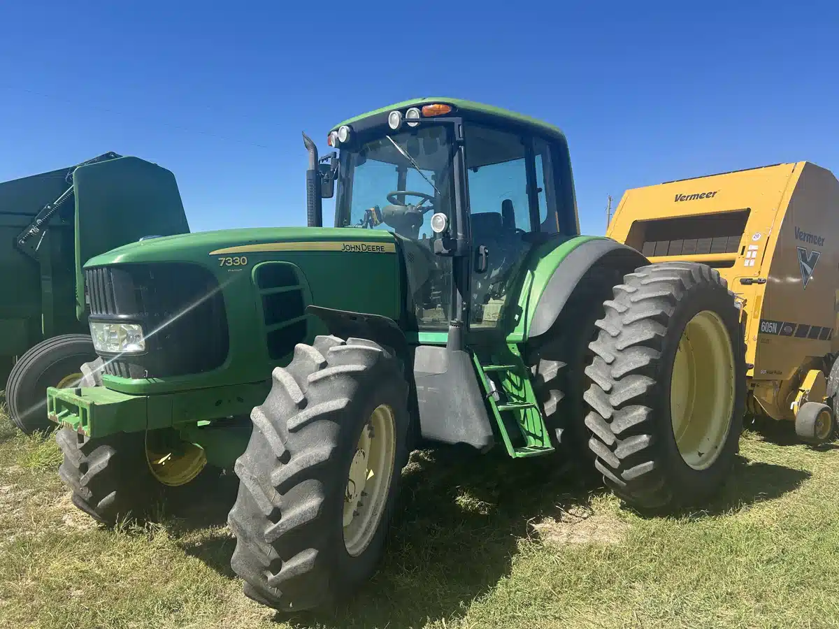 Gallery image 2 for 2008 John Deere 7330 Tractor