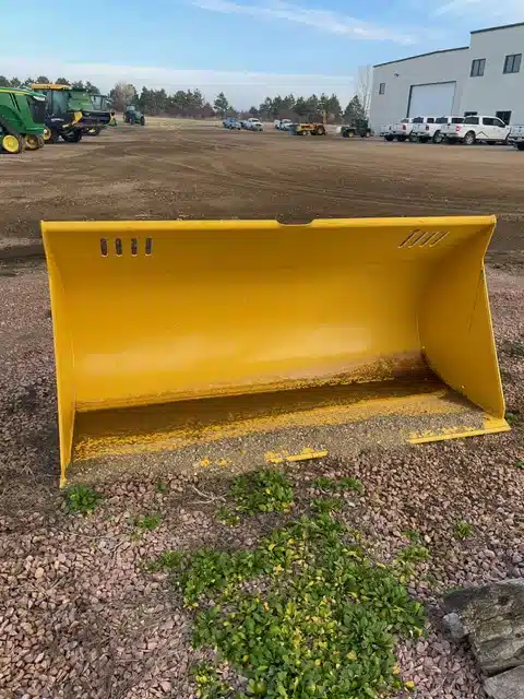Photo de la Galerie 1 pour John Deere 2.6 cu. yd. Light Material Bucket Accessoires
