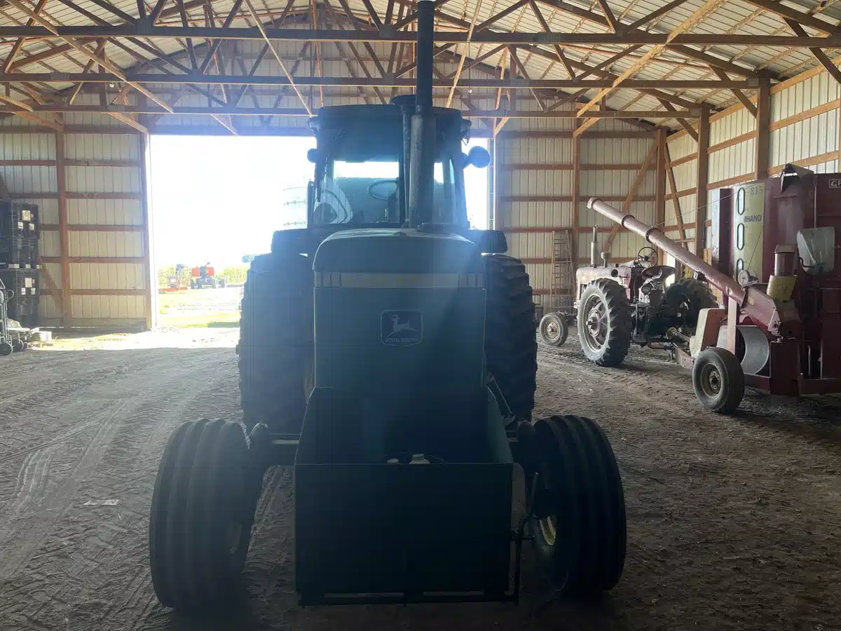 Gallery image 2 for 1980 John Deere 4840 Tractor