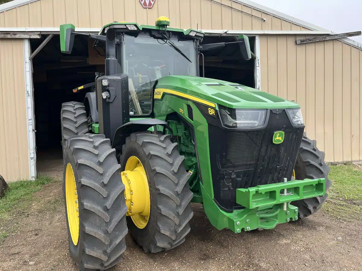 Gallery image 2 for 2021 John Deere 8R 370 Tractor