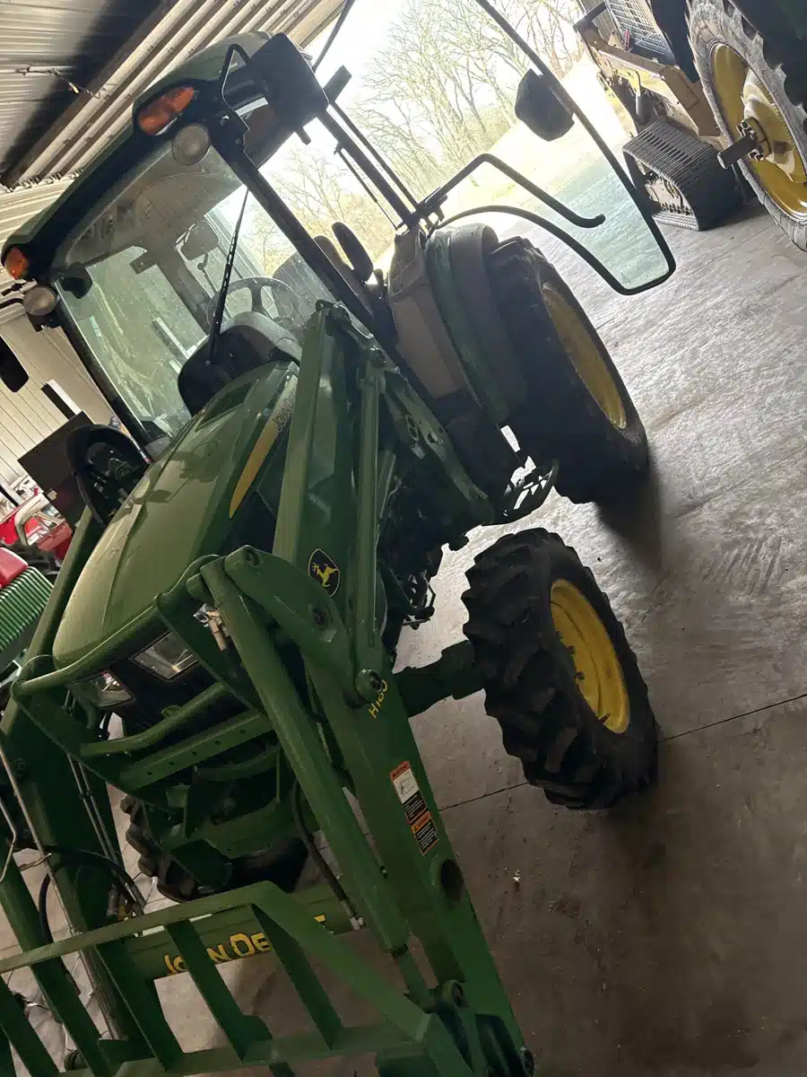 Gallery image 2 for 2016 John Deere 4066R Tractor