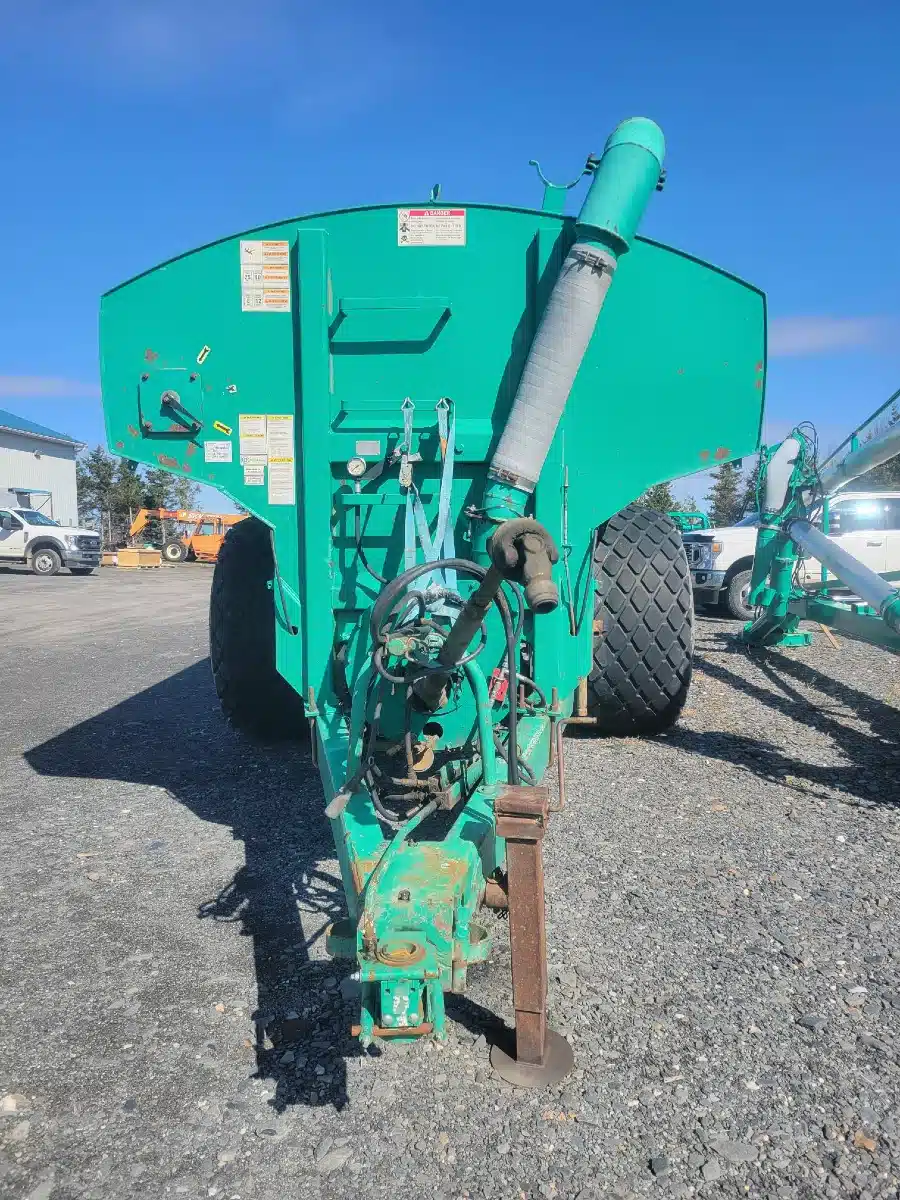 Gallery image 2 for Used 2011 GEA 4000 gallons Spreader - Broadcast