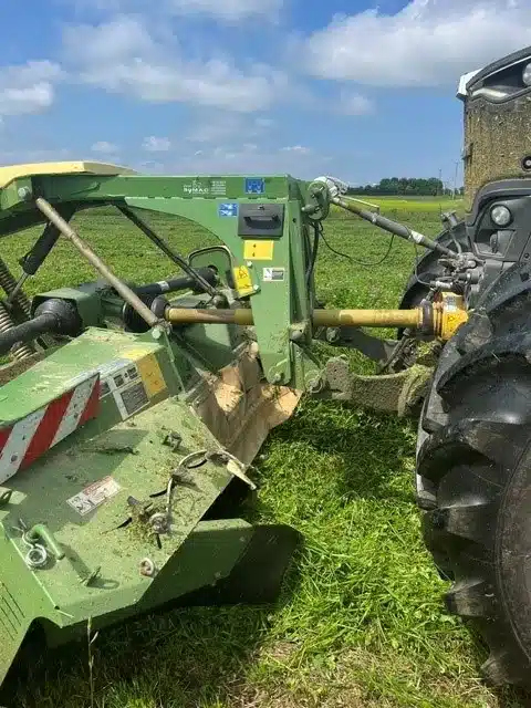 Gallery image 1 for Used 2021 Krone EASYCUT B1000 CV Disc Mower Conditioner