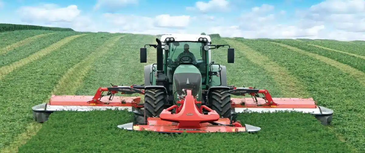 Gallery image 2 for 2023 Kuhn FC 10030 D/FC3525 DF Disc Mower Conditioner