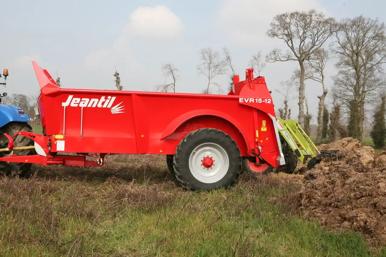 Gallery image 2 for 2023 Jeantil EVR 15-12 Manure Spreader