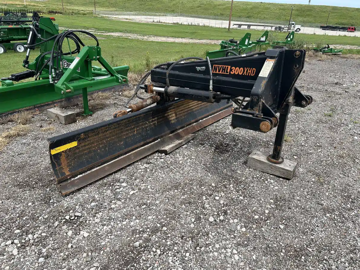 Gallery image 2 for Used 2021 Bison NVHL300XHD Blade