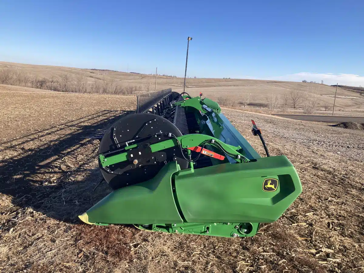Gallery image 2 for Used 2023 John Deere RD45F Header Combine