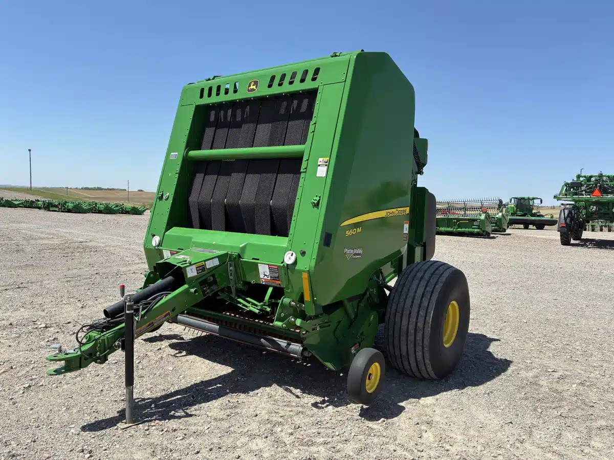Gallery image 1 for Used 2022 John Deere 560M Round Baler
