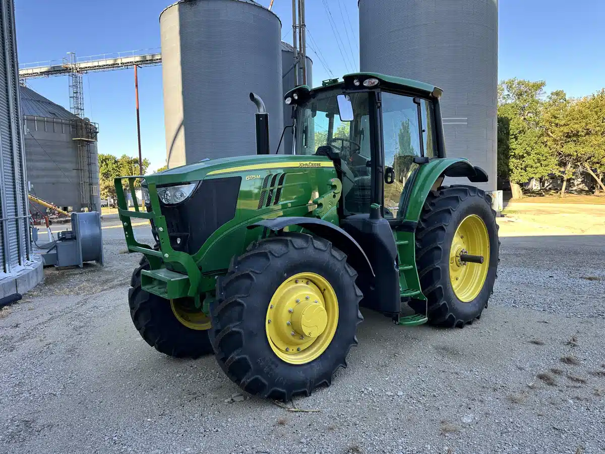 Usagé 2024 John Deere 6175M Tracteur AgricoleIdéal