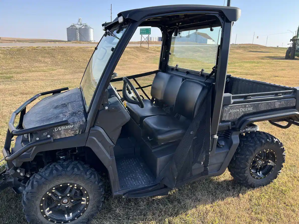 Gallery image 1 for Used 2023 John Deere XUV 835M Utility Vehicle