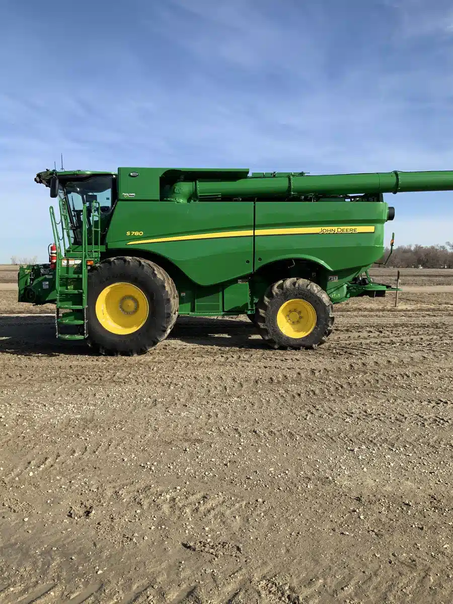 Gallery image 2 for Used 2024 John Deere S780 Combine