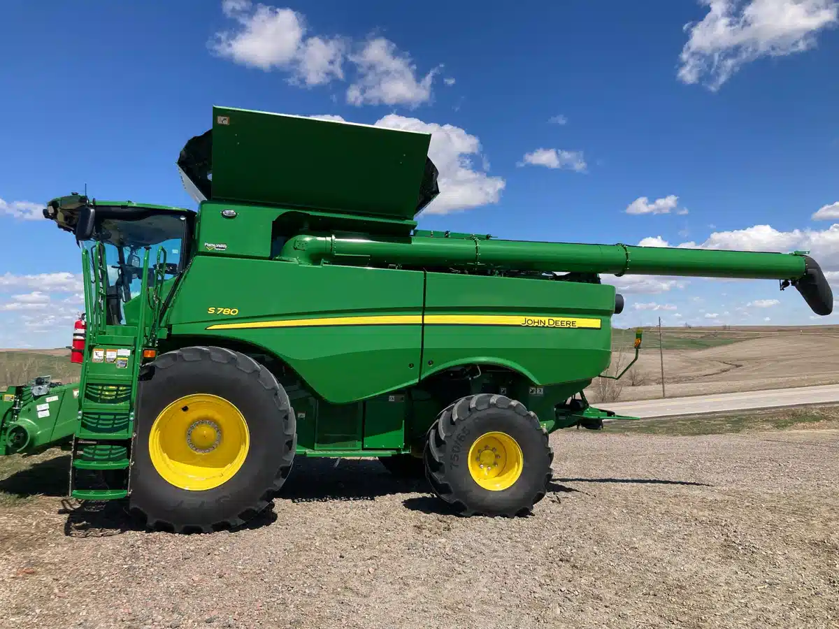 Gallery image 2 for Used 2024 John Deere S780 Combine