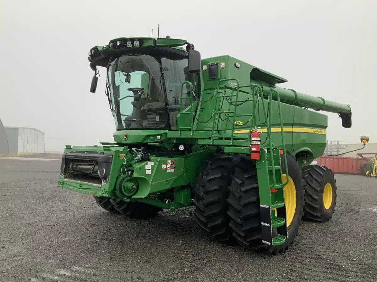 Gallery image 1 for Used 2024 John Deere S780 Combine