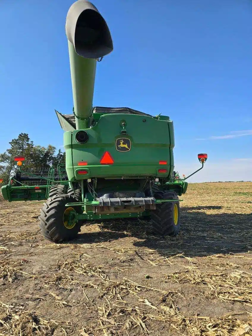Gallery image 2 for Used 2022 John Deere S780 Combine