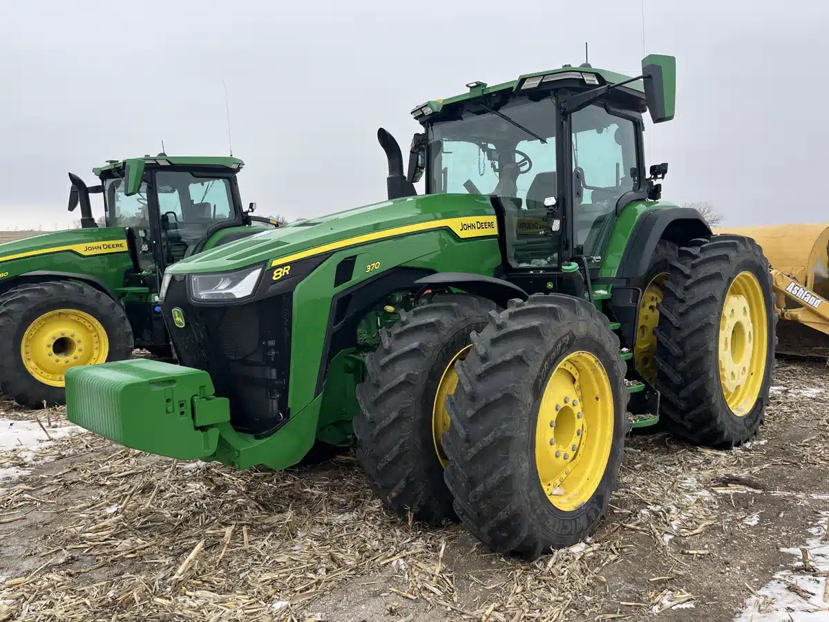 Gallery image 1 for Used 2023 John Deere 8R 370 Tractor
