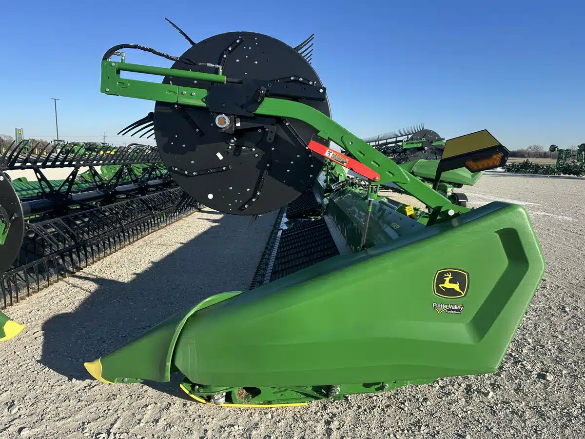 Gallery image 2 for Used 2024 John Deere HD45F Header Combine