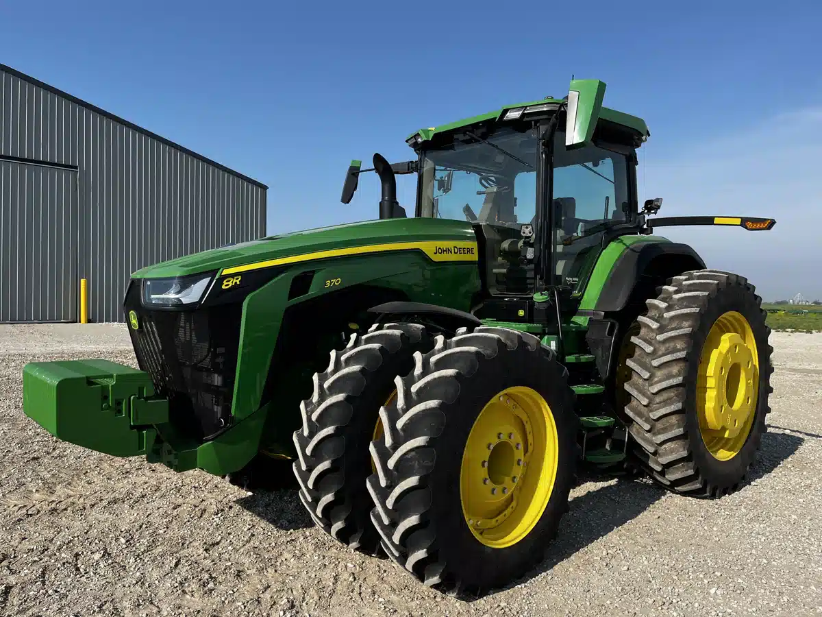 Gallery image 1 for Used 2024 John Deere 8R 370 Tractor