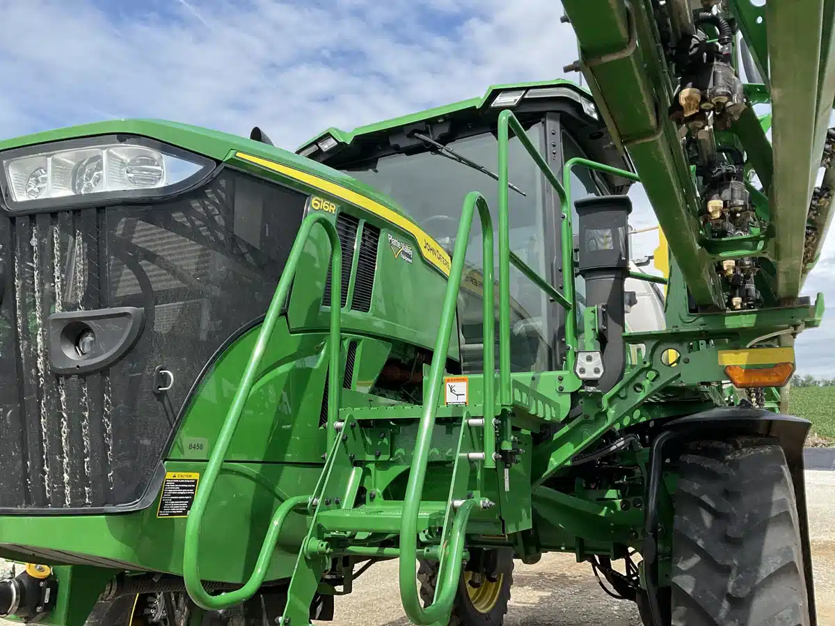 Gallery image 2 for Used 2024 John Deere 616R Sprayer - Self Propelled