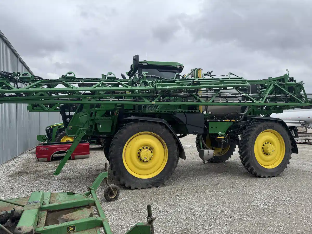 Gallery image 1 for Used 2024 John Deere 616R Sprayer - Self Propelled