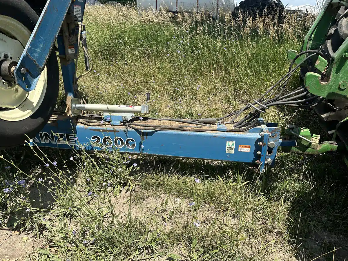Gallery image 1 for Used 1996 Kinze 2600 Planter