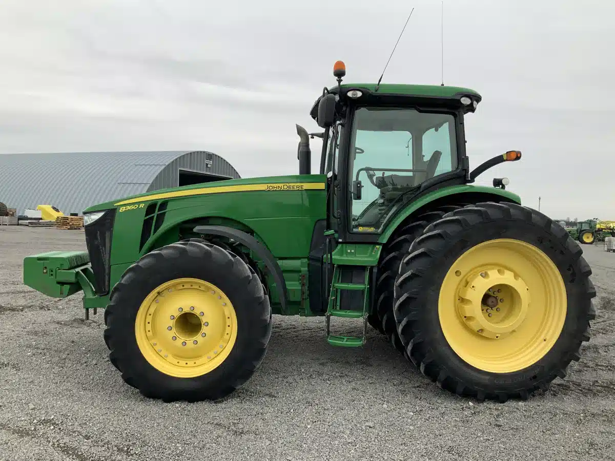 Gallery image 2 for Used 2013 John Deere 8360R Tractor
