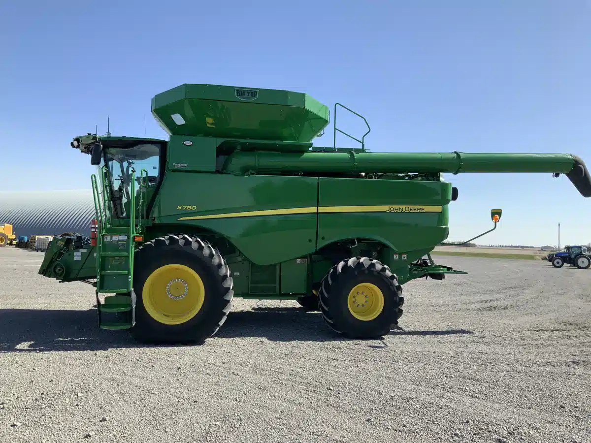 Gallery image 2 for Used 2023 John Deere S780 Combine