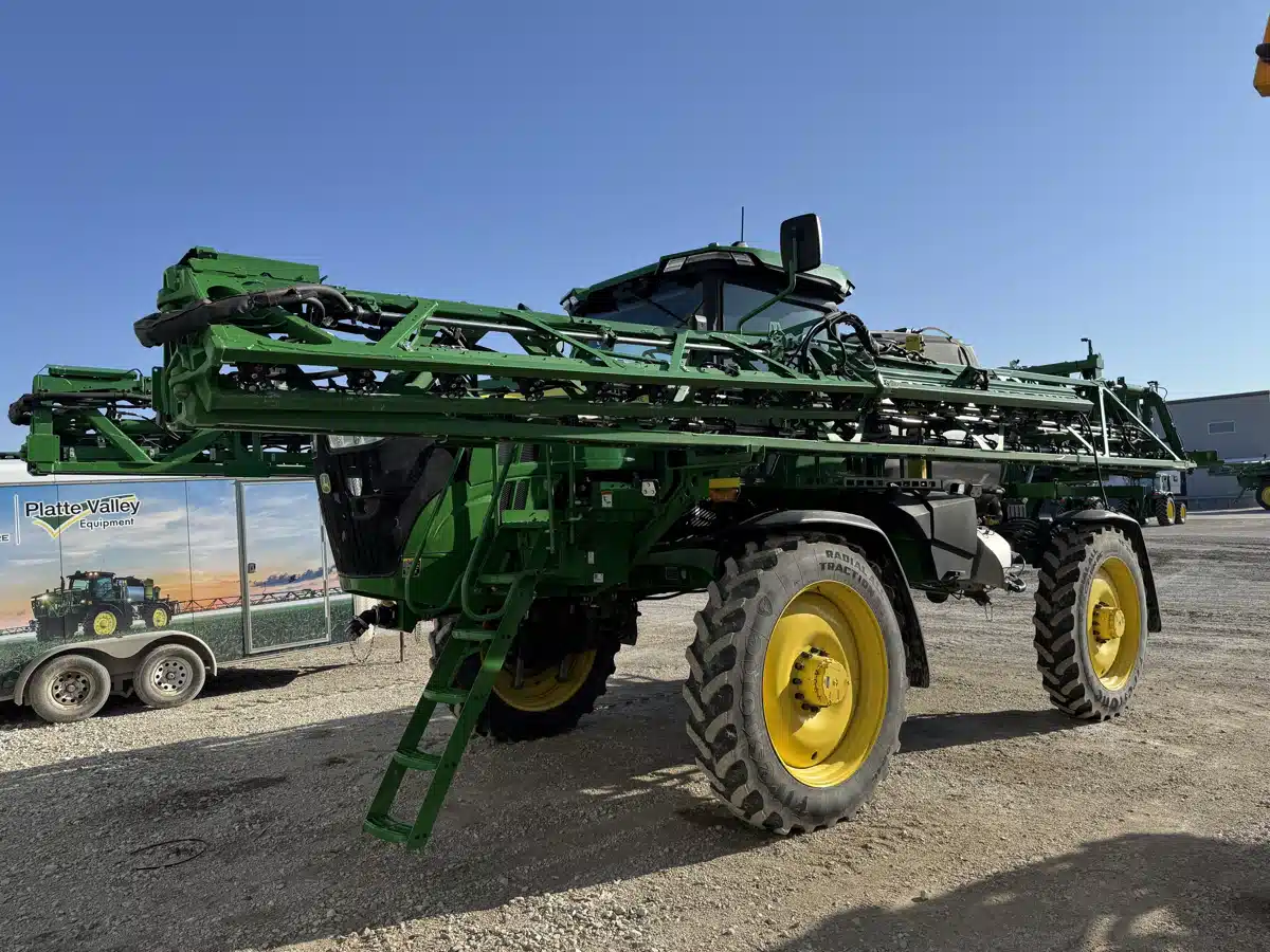 Gallery image 1 for Used 2024 John Deere 412R Sprayer - Self Propelled