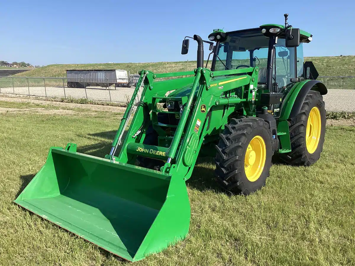 Gallery image 1 for Used 2023 John Deere 5095M Tractor