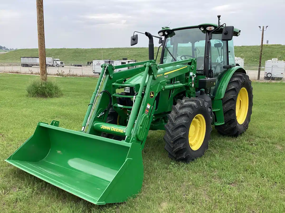 Gallery image 1 for Used 2024 John Deere 5095M Tractor