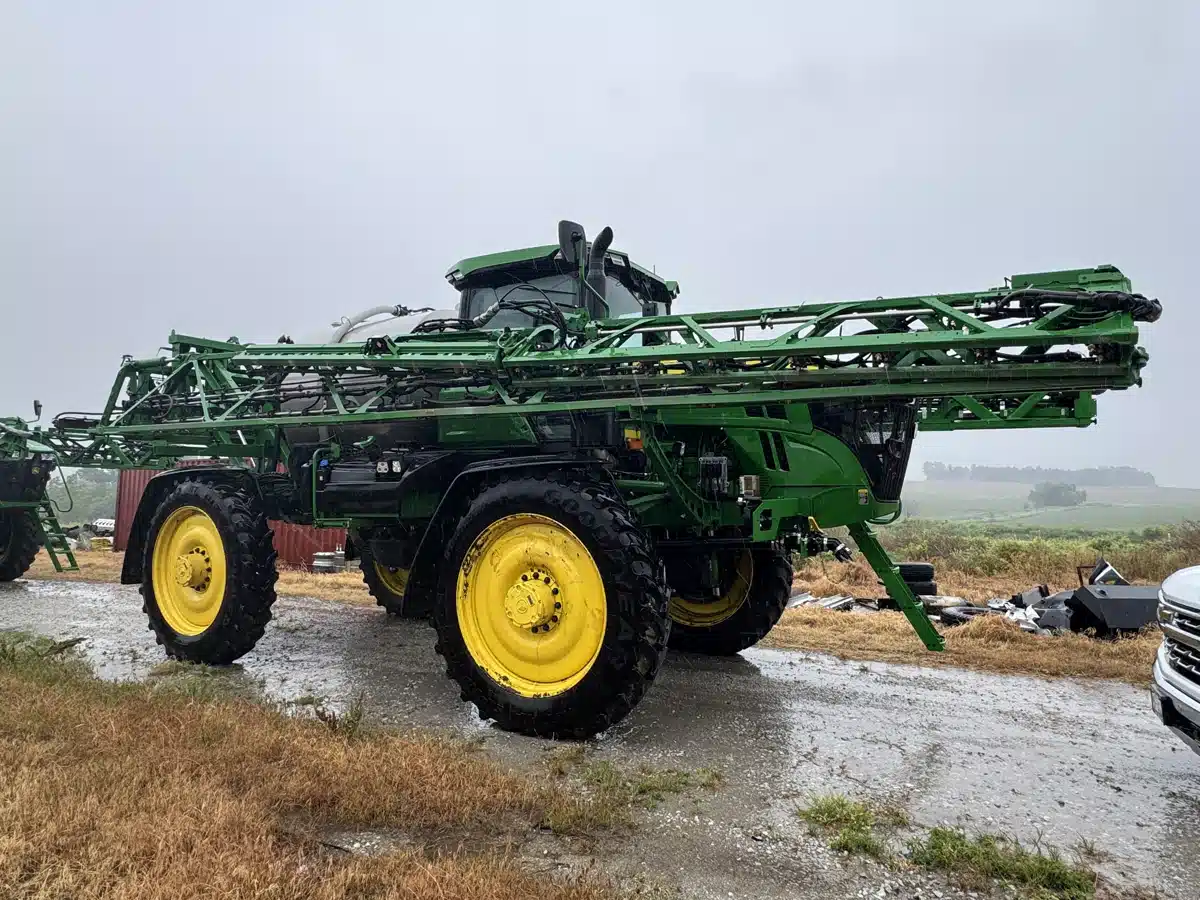 Gallery image 1 for Used 2024 John Deere 616R Sprayer - Self Propelled