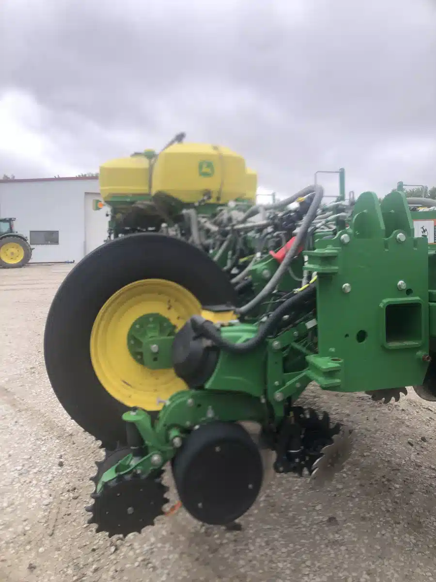 Gallery image 1 for Used 2023 John Deere 1775NT Planter