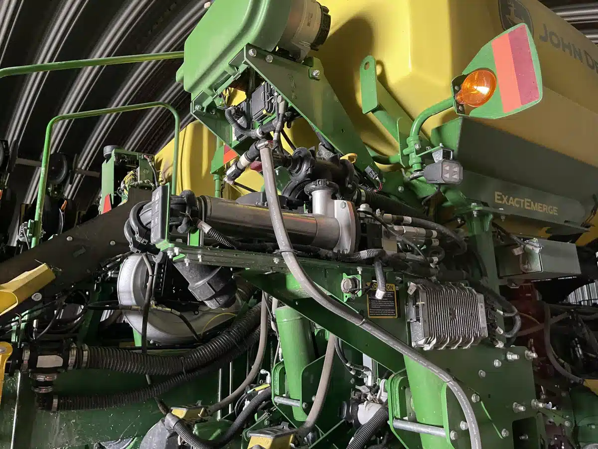 Gallery image 2 for Used 2024 John Deere 1775NT Planter