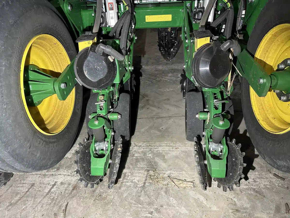 Gallery image 2 for Used 2025 John Deere 1775NT Planter