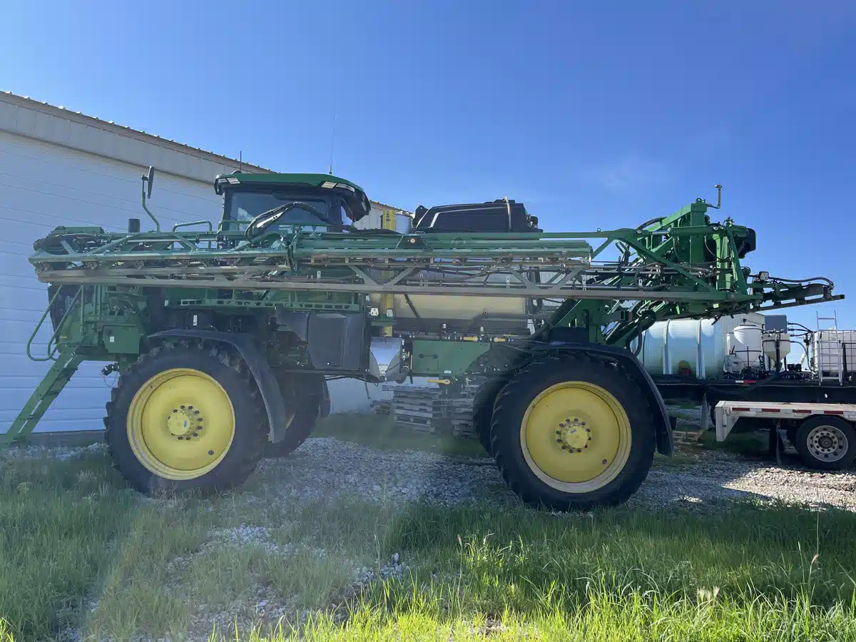 Gallery image 2 for Used 2024 John Deere 412R Sprayer - Self Propelled
