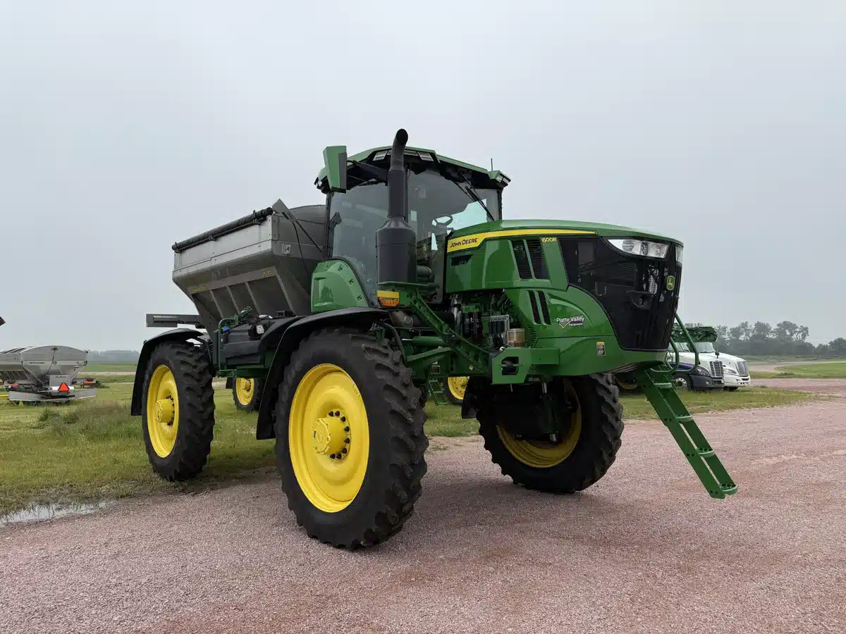 Gallery image 2 for Used 2024 John Deere 600R Anhydrous Applicator