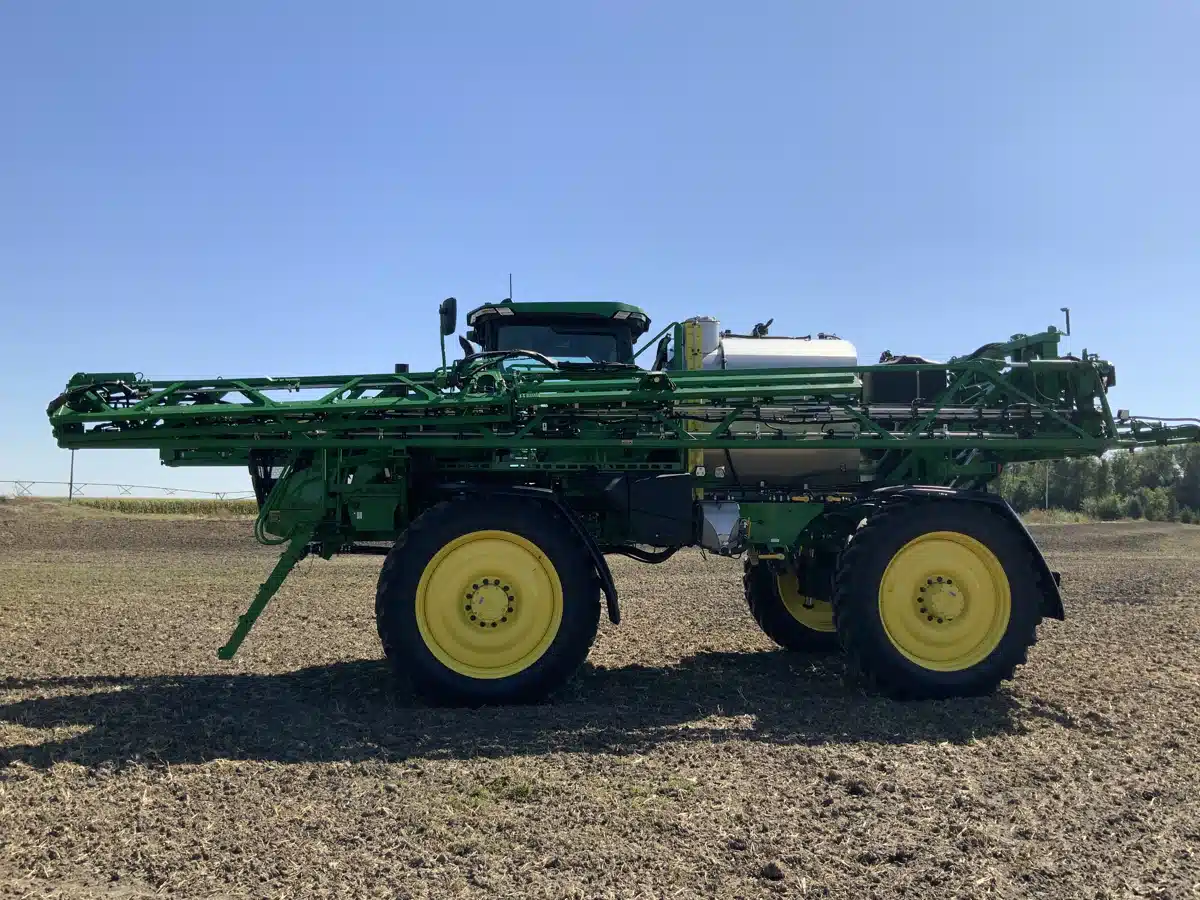 Gallery image 2 for Used 2024 John Deere 616R Sprayer - Self Propelled