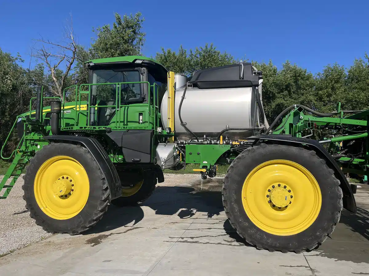 Gallery image 2 for Used 2025 John Deere 612R Sprayer - Self Propelled