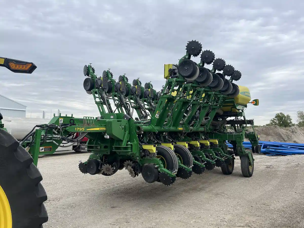 Gallery image 1 for Used 2018 John Deere 1795 Planter