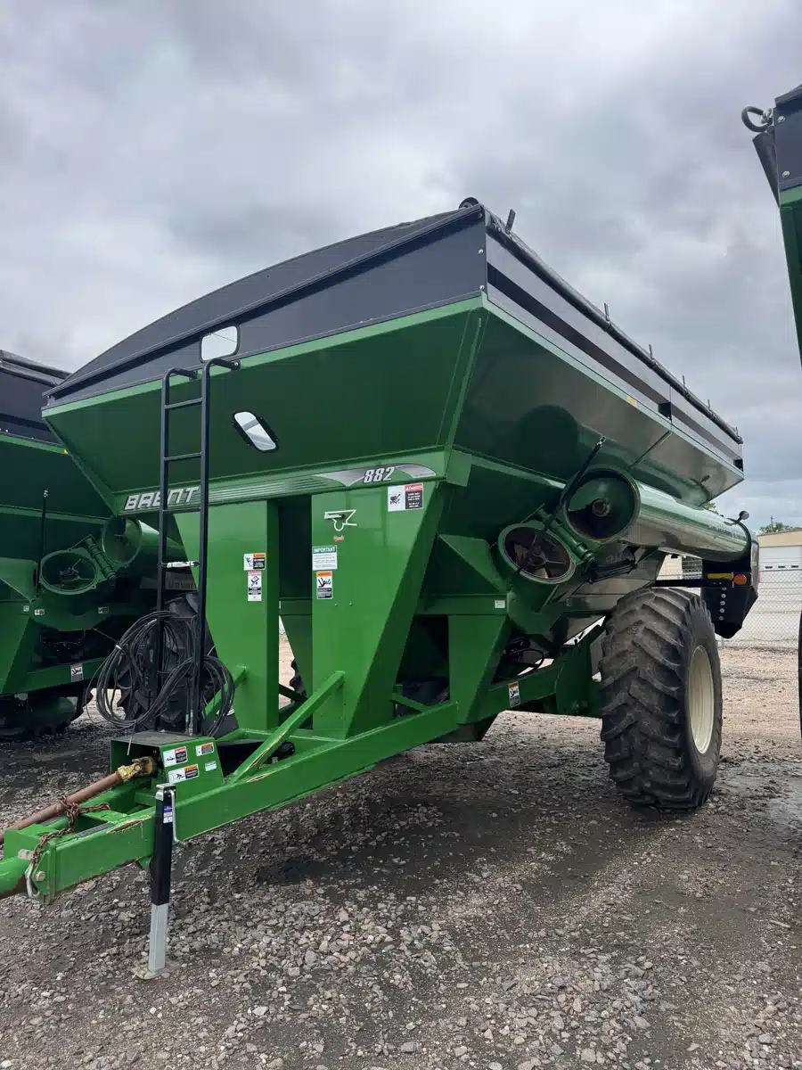 Gallery image 1 for Used 2013 Brent 882 Grain Cart