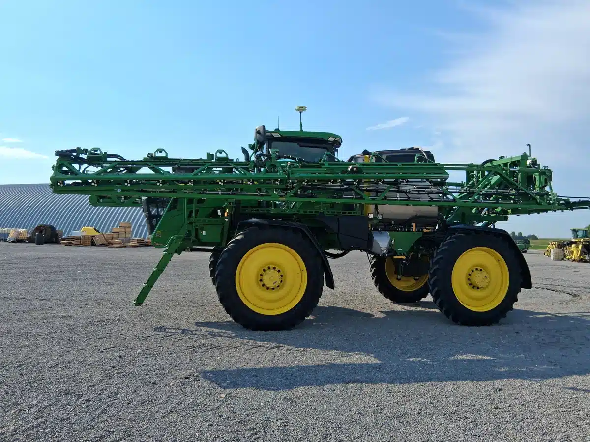 Gallery image 2 for Used 2024 John Deere 612R Sprayer - Self Propelled